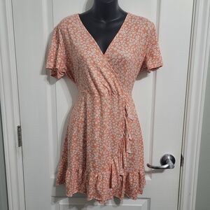 💲2️⃣ Ripe Coral Floral Faux Wrap Mini Dress Sz Med